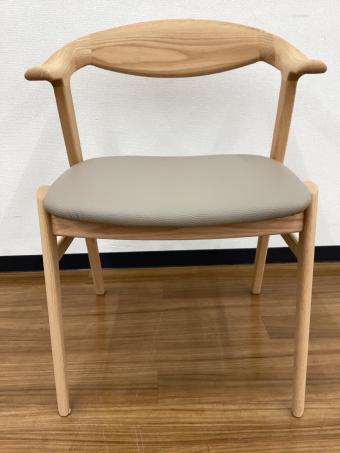 IDC大塚家具 (アイディーシーオオツカカグ) ダイニングチェアー フィル+C  PVC#1/FCLオーク THBE レッドオーク材/PVC