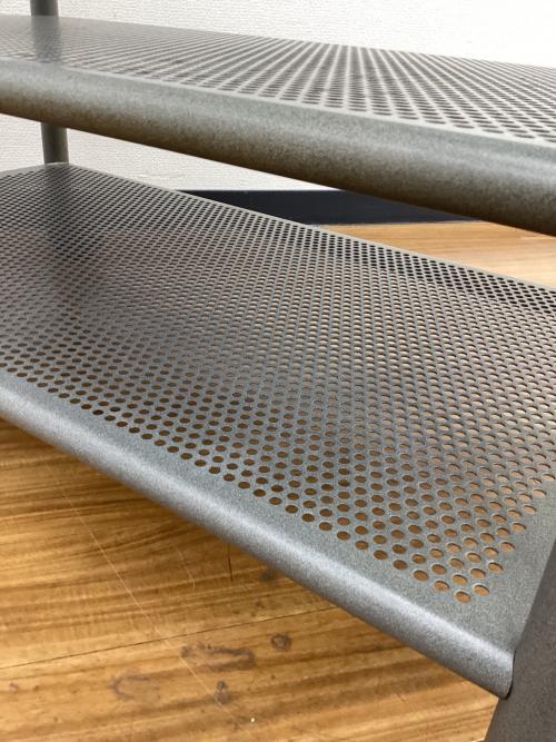 innovator (イノベーター) ワゴン パンチングメタル グレー