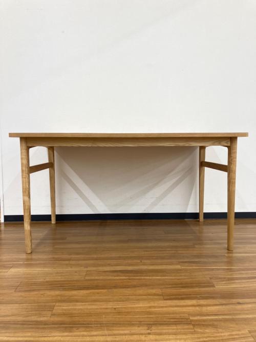 UNICO (ウニコ) SIGNE ダイニングテーブル 幅:約140㎝ ナチュラル