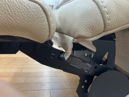 IDC大塚家具 (アイディーシーオオツカカグ) 電動リクライニングソファー ベージュ L/S