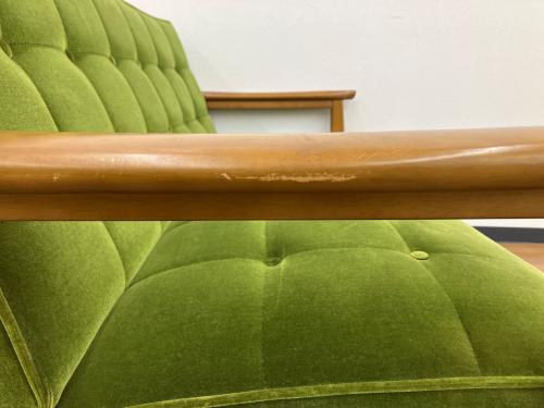 カリモク60 (カリモクロクマル) Kチェア 2シーター モケットグリーン