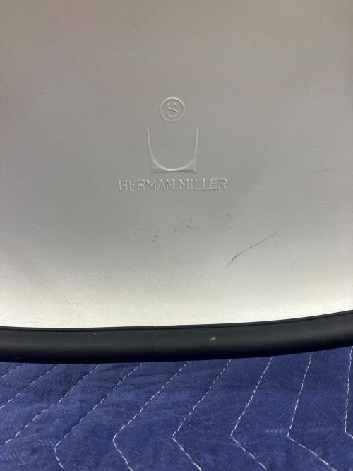 Herman Miller (ハーマンミラー)スクールベースサイドシェルチェア