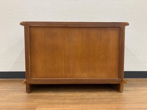 キャビネット アンティーク調デザイン