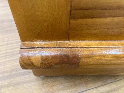 キャビネット アンティーク調デザイン