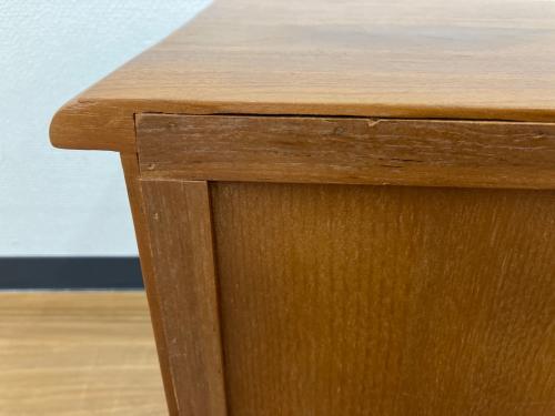 キャビネット アンティーク調デザイン