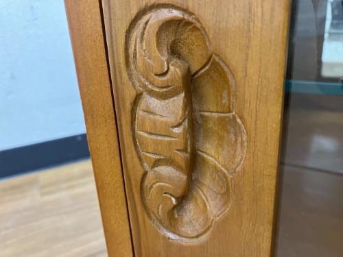 キャビネット アンティーク調デザイン