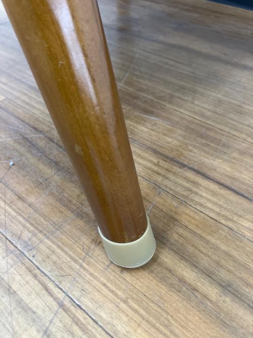 カリモク60 (カリモクロクマル) イス カフェチェア