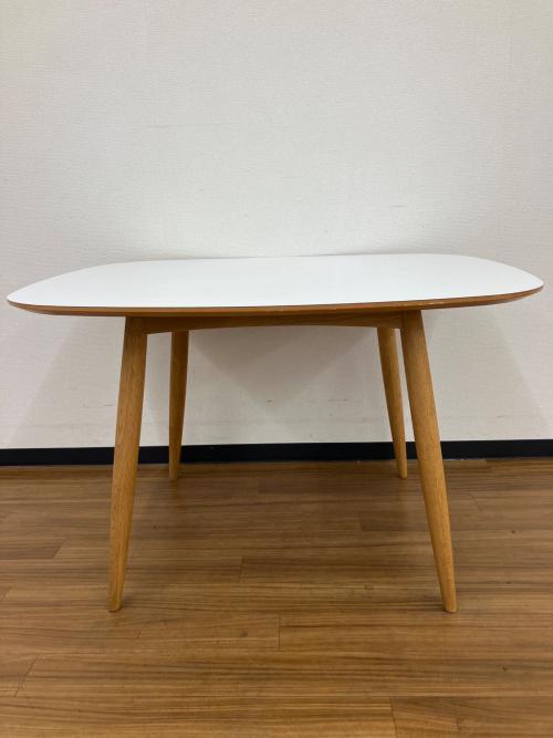 カリモク60＋ (カリモクロクマルプラス) ダイニングテーブル　Ｄテーブル