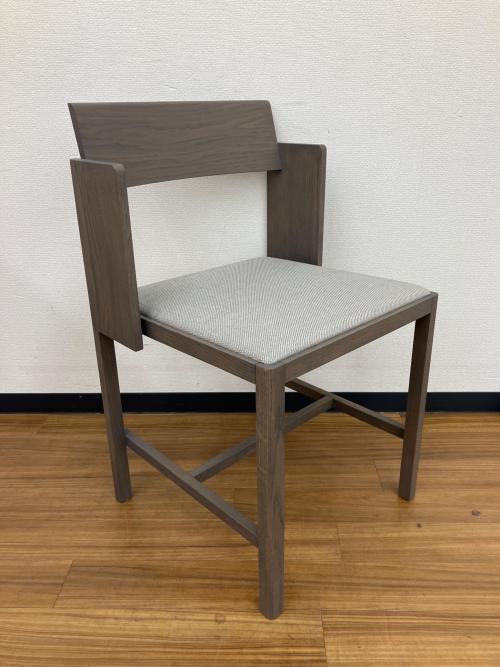 arflex (アルフレックス) ダイニングチェアー DAHLEM