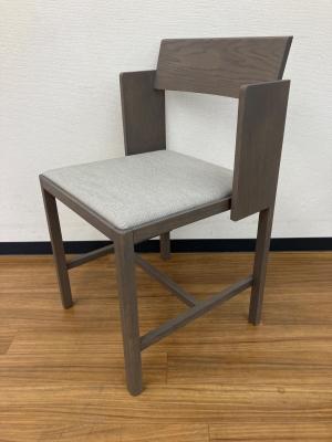 arflex (アルフレックス) ダイニングチェアー  DAHLEM