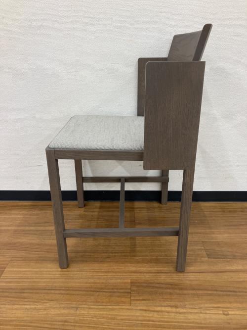 arflex (アルフレックス) ダイニングチェアー  DAHLEM