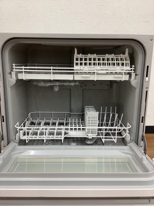 Panasonic (パナソニック) 食器洗い乾燥機 NP-TZ200-W 2019年製 扉内部ヨゴレ有 正面左上ヘコミ有