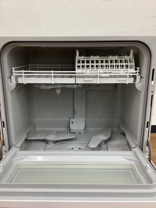 Panasonic (パナソニック) 食器洗い乾燥機 NP-TZ200-W 2019年製 扉内部ヨゴレ有 正面左上ヘコミ有