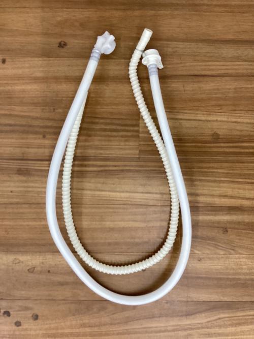 Panasonic (パナソニック) 食器洗い乾燥機 NP-TZ200-W 2019年製 扉内部ヨゴレ有 正面左上ヘコミ有