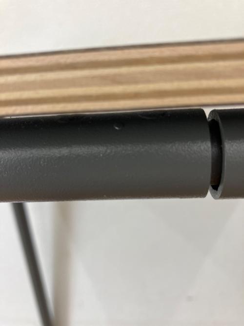 Knoll (ノル) サイドテーブル Toboggan Pull Up Table