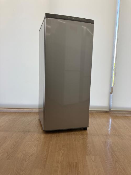 Panasonic (パナソニック) 1ドア冷凍庫 121L 2023年製 NR-FZ120D