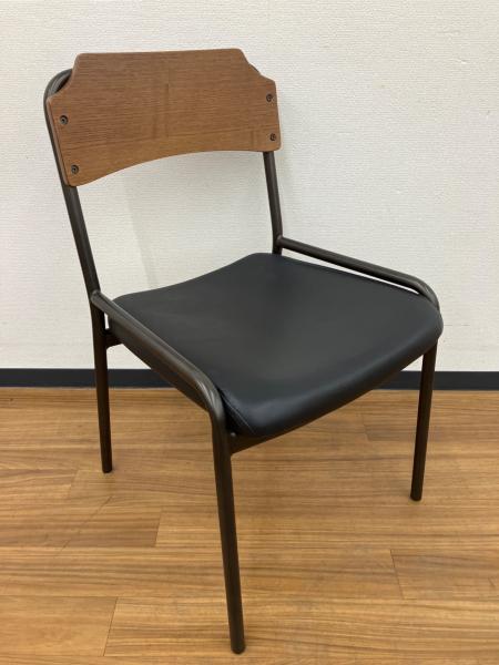 美品 unico ウニコ hoxton ダイニングチェア レザー アイアン UNICO (ウニコ) ダイニングチェアー HOXTON chair｜トレファクONLINE