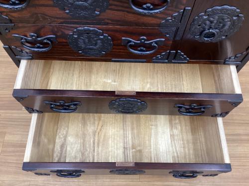 岩谷堂箪笥 (イワヤドウタンス) 整理箪笥 南部鉄器金具 牡丹紋様 鍵・木札付 幅:約70㎝ No.184 整理箪笥