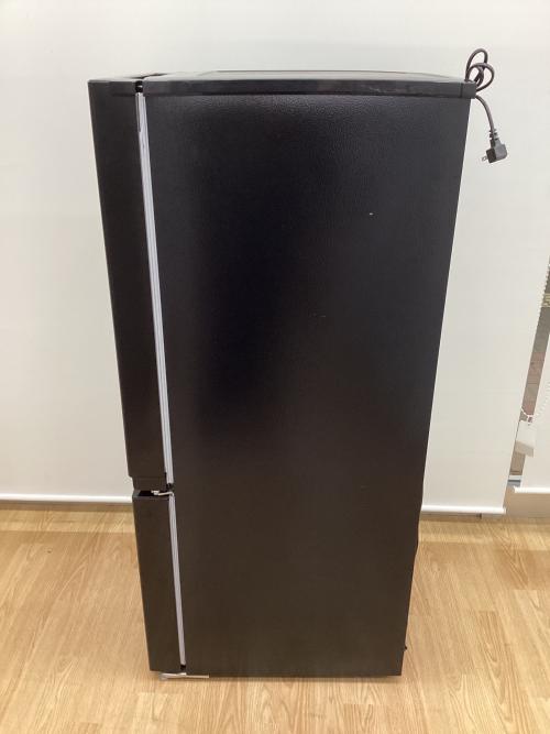 ワールプールジャパン 2ドア冷蔵庫 YRZ-F15LK 2023年製 背面ヘコミあり 156L