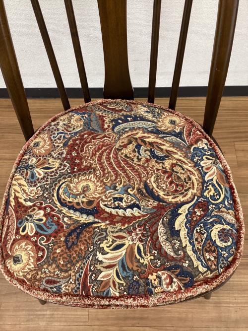 ercol (アーコール) ダイニングチェアー クッション付き スワンバック