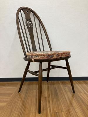 ercol (アーコール) ダイニングチェアー スワンバック クッション付き