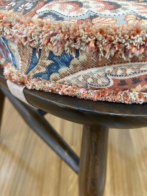 ercol (アーコール) ダイニングチェアー スワンバック クッション付き