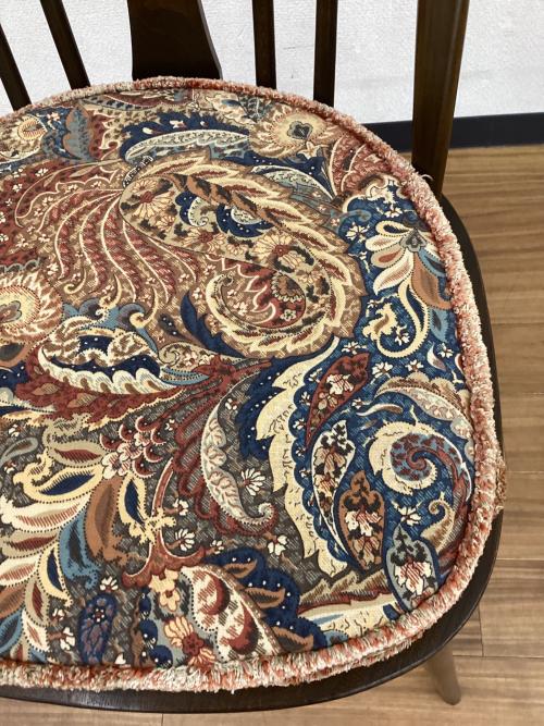 ercol (アーコール) ダイニングチェアー クッション付き  スワンバック