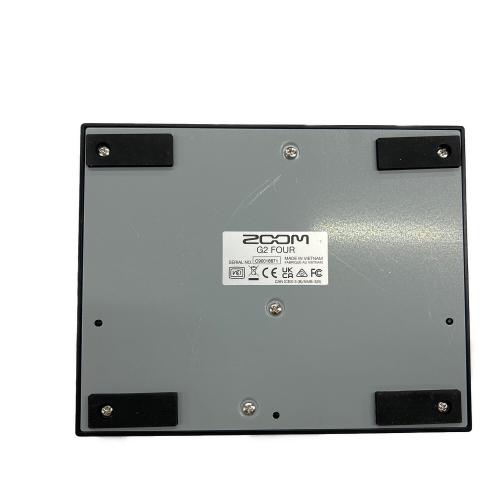 ZOOM (ズーム) マルチエフェクター G2 FOUR 箱・取説・電源アダプター付 中国製 動作確認済み