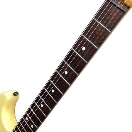 CHARVEL (シャーベル) ストラトキャスタータイプ エレキギター