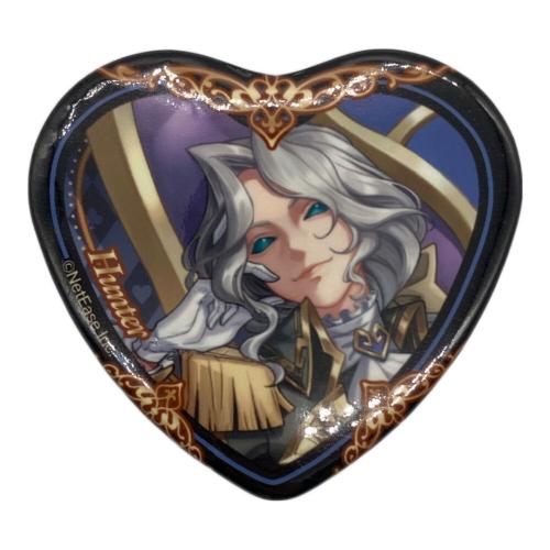 IdentityⅤ 第五人格 写真家 缶バッジ バトラーズカフェ 1弾 SWEETS PARADISE Identity V 第五人格 常設カフェ(BUTLER'S CAFE) in